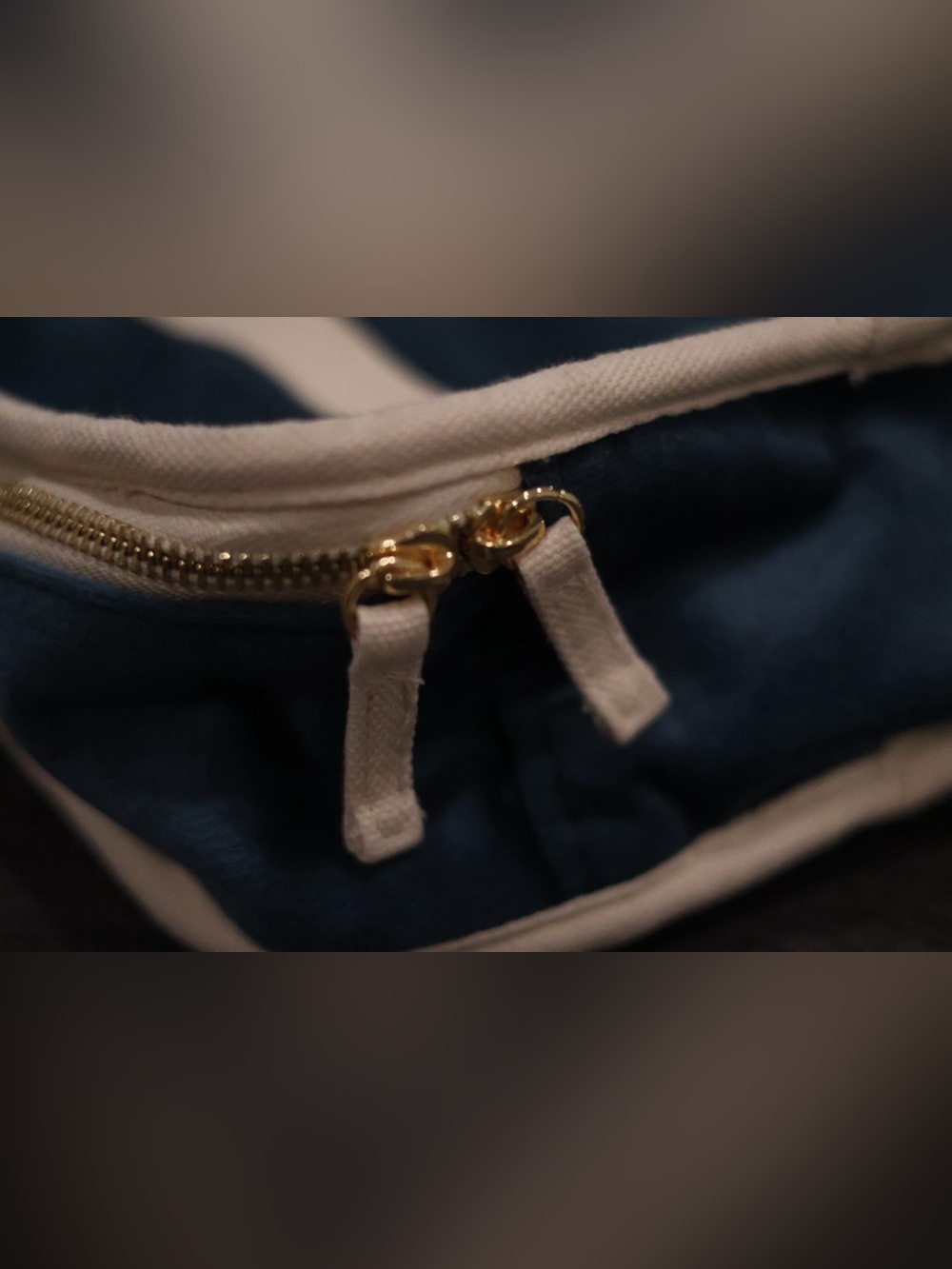 Sézane x La Rosée Limited Edition Blue Velvet Vanity Case - Picture 5 of 9